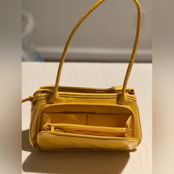Yellow purse and handbag - Picture 5 of 6